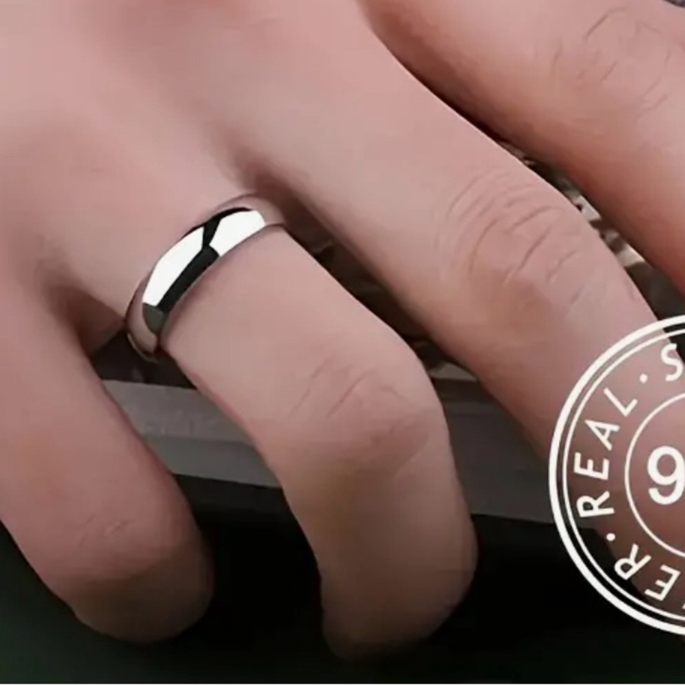 925 Silver Unisex Wedding Band. - Picture 2 of 4